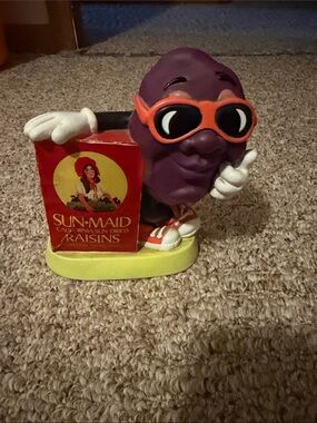 Vintage raisin man bank